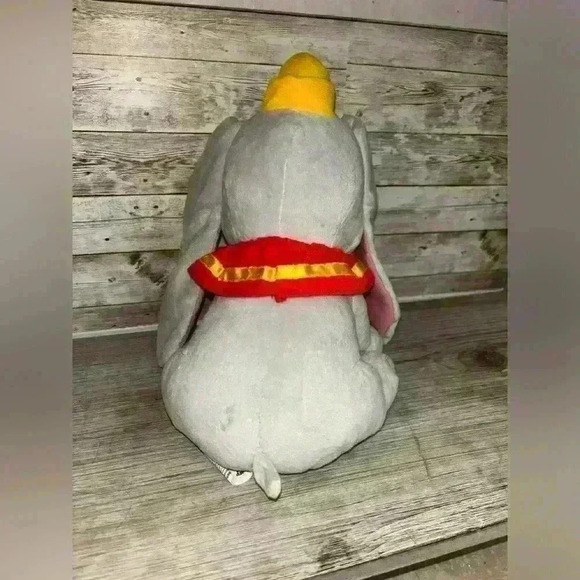 Disney medium-size Dumbo plush - Picture 3 of 6